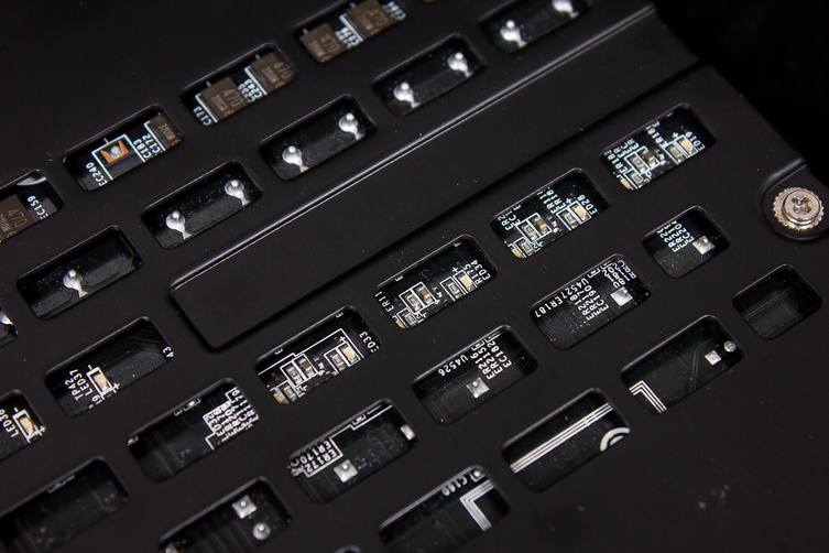 MSI-GeForce-GTX-770-Lightning 07